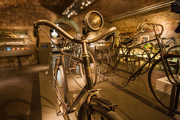Musée d'Art et d'Industrie - Les trois collections
