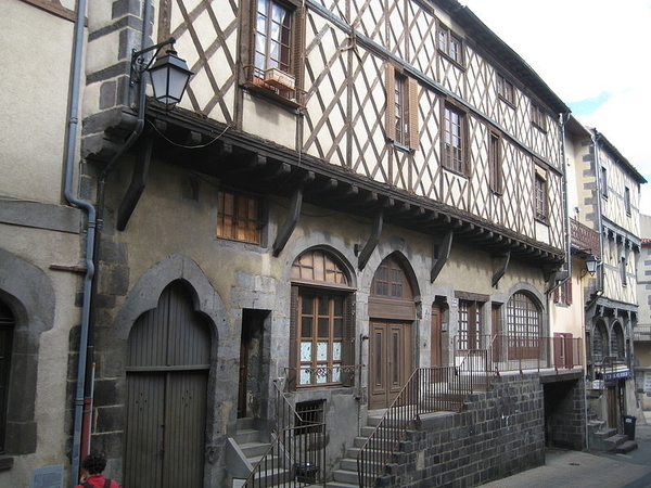 Montferrand, quartier médiéval de Clermont-Ferrand