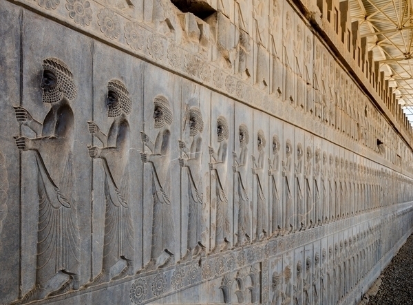 Persépolis avant Persépolis : les fouilles irano-italiennes à Tol-e Ajori