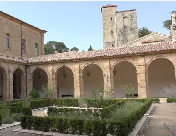 Abbaye Sainte-Marie de Lagrasse