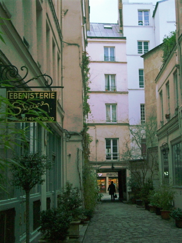 Le faubourg Saint-Antoine : ses cours cachées et ses artisans