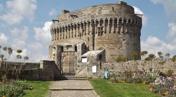 Les clés du château de Dinan