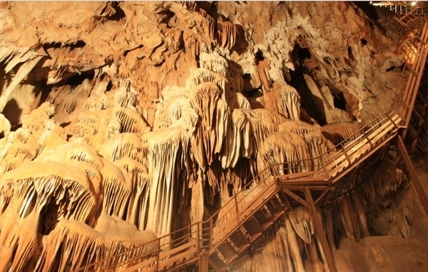 Grotte de Lastournelle