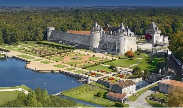 Château de La Roche Courbon