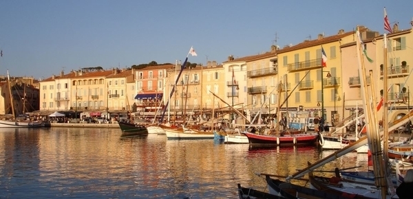 Le vieux port et le vieux village de Saint-Tropez