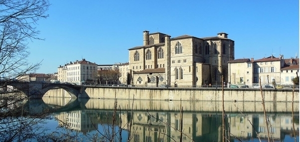 Collégiale Saint-Barnard