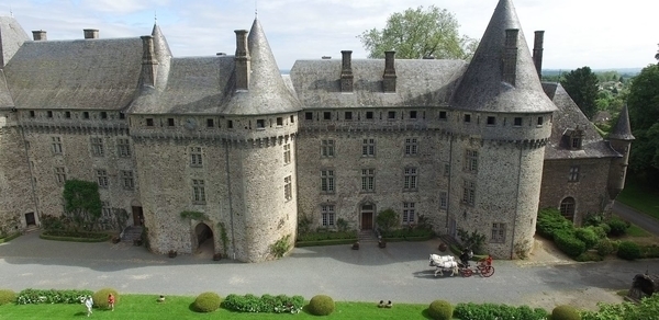 Château de Pompadour et Ecuries de l’Orangerie