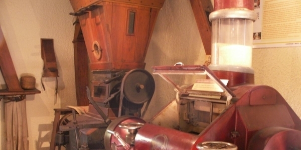 Le Moulin à grain et la scierie du moulin d'Eschviller