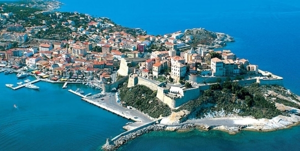 Découverte de Calvi