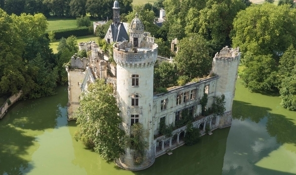Château de la Mothe Chandeniers