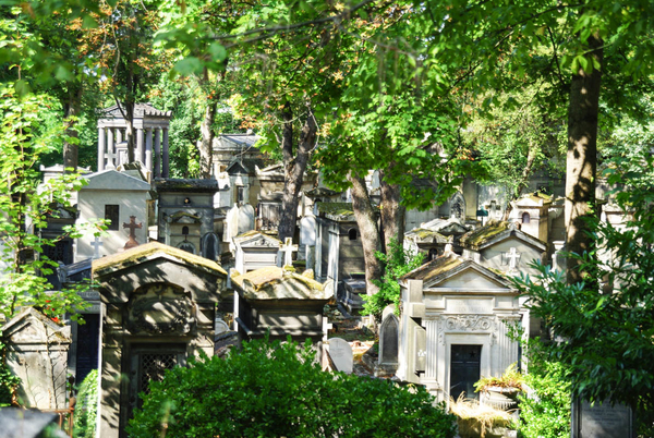 Le cimetière du Père Lachaise, tombes célèbres et mystérieuses