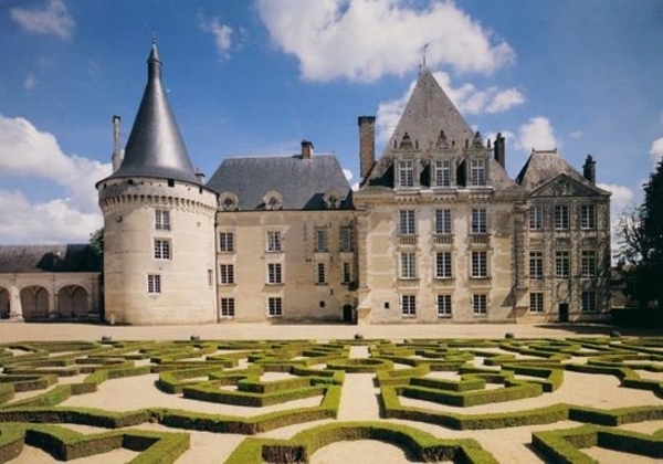 Le château d'Azay Le Ferron raconté aux enfants costumés