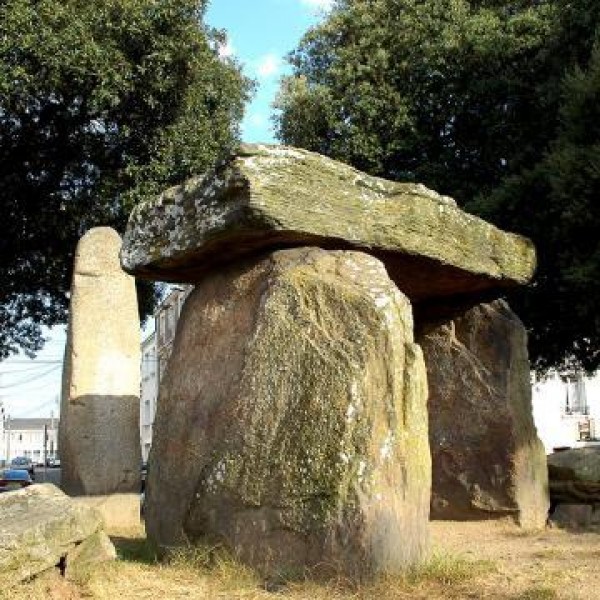 Un dolmen en ville