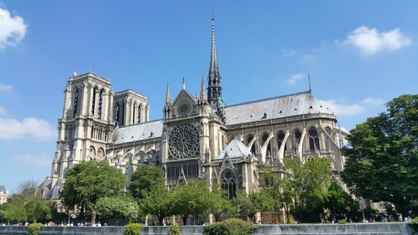 Visioconférence > Notre Dame : des Origines au drame