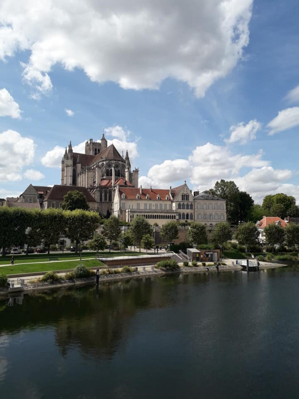 Auxerre : au Cœur de la Cité des Milles et Un Clochers
