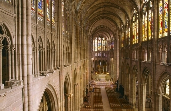 La Basilique Cathédrale de Saint-Denis avec sa nécropole et sa sacristie