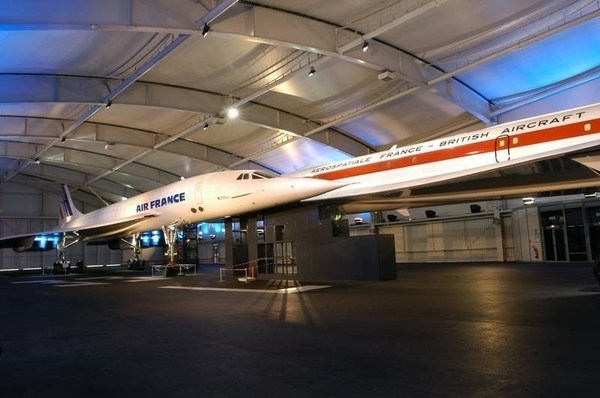 Boeing 747 versus Concorde